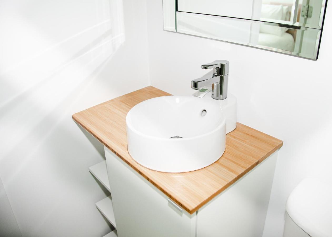 Naramata Courtyard Suites Ngoại thất bức ảnh