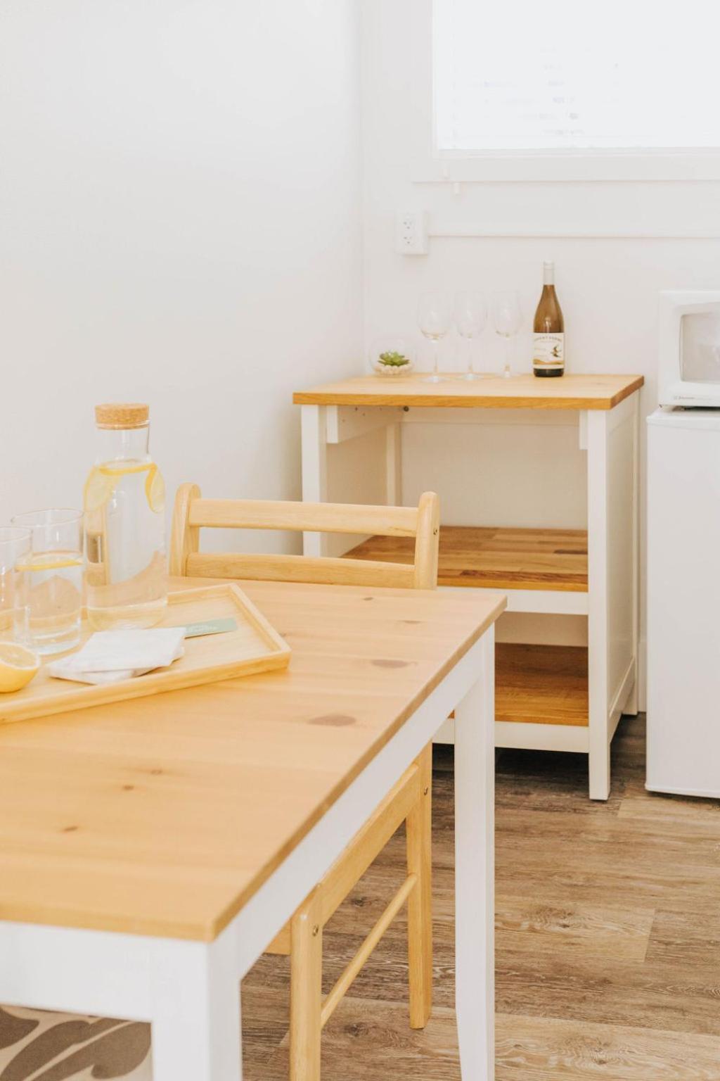 Naramata Courtyard Suites Ngoại thất bức ảnh